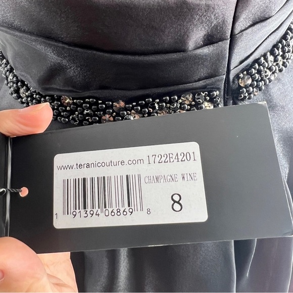 🥳Host pick 🎉 Terani Couture evening dress 1722E4201 - Picture 9 of 10